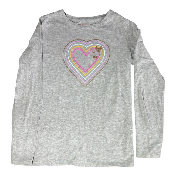 🌺 5 X 25 🌺Gray Long Sleeve Tee with Heart Design - Picture 1 of 3